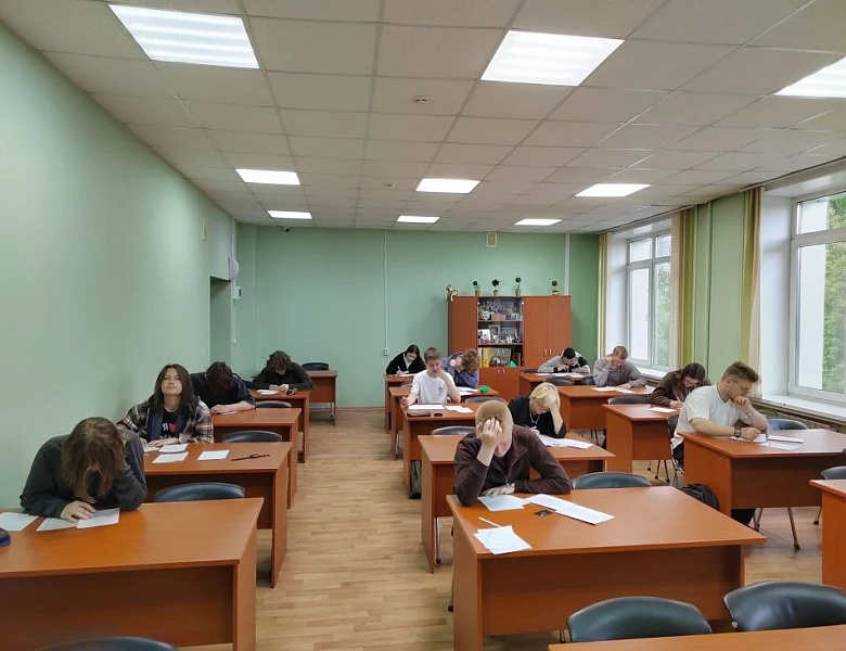 Олимпиада по математике среди студентов 1-х курсов