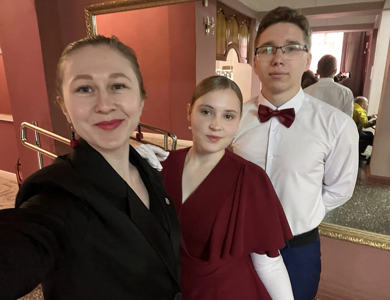  Студенты ИЭК участники РЕГИОНАЛЬНОГО БАЛА АМБАССАДОРОВ