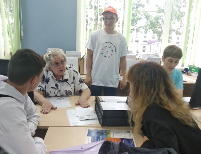 Амбассадоры Профессионалитета в приемной комиссии колледжа 